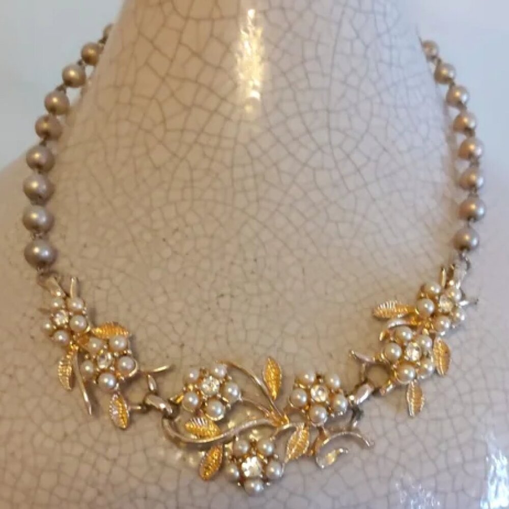 Vintage faux pearl, crystal and gold choker